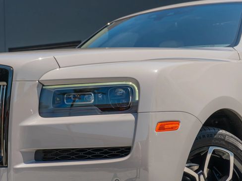 Used 2024 Rolls-Royce Cullinan Black Badge AWD/4WD image 24