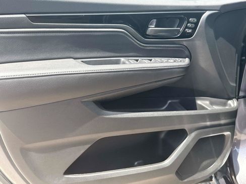 Certified 2026 Honda Odyssey Touring image 18