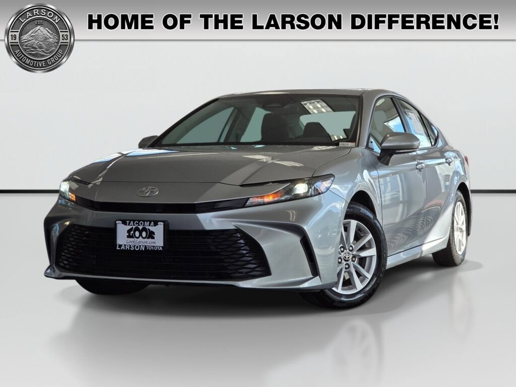 Used 2025 Toyota Camry LE w/ Convenience Package FWD image 1