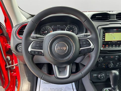Used 2023 Jeep Renegade Trailhawk AWD/4WD image 19