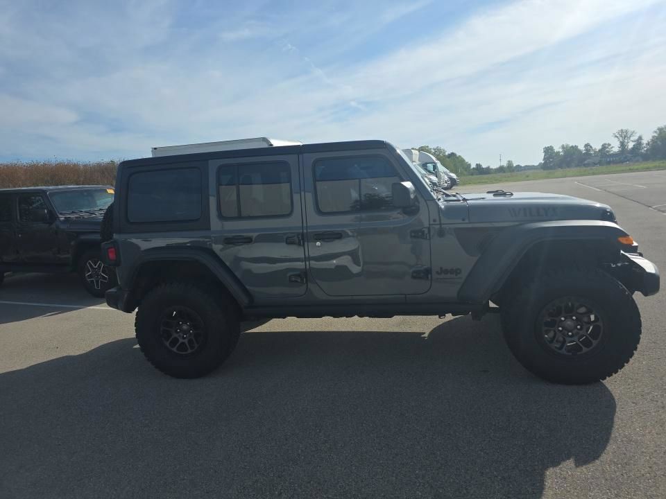 Used 2023 Jeep Wrangler Unlimited Sport w/ Xtreme 35 Tire Package AWD/4WD image 5