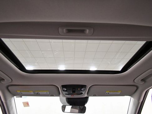 Certified 2024 Kia Seltos EX image 16