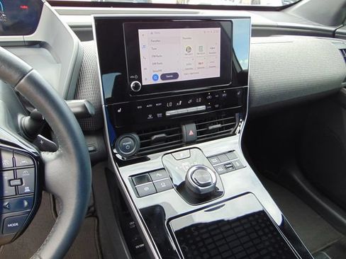 Certified 2023 Subaru Solterra AWD image 12