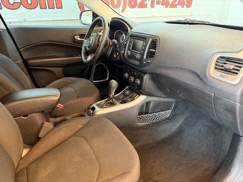 Used 2017 Jeep Compass Sport w/ Tech Group image 7