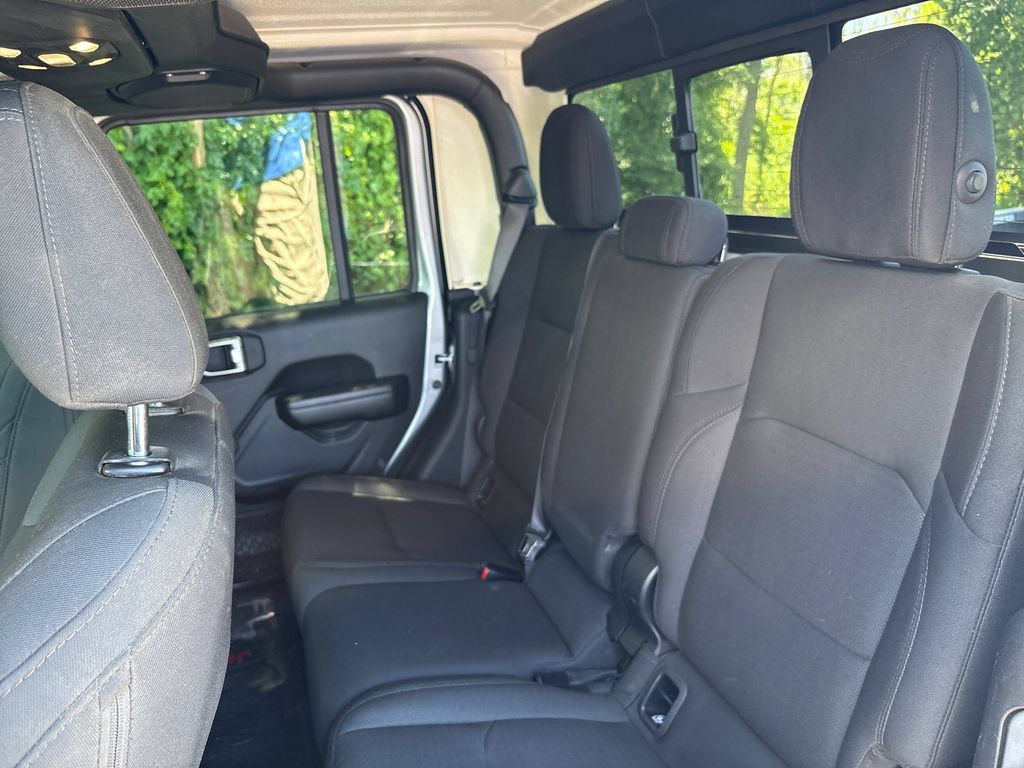 Used 2021 Jeep Gladiator Sport AWD/4WD image 21