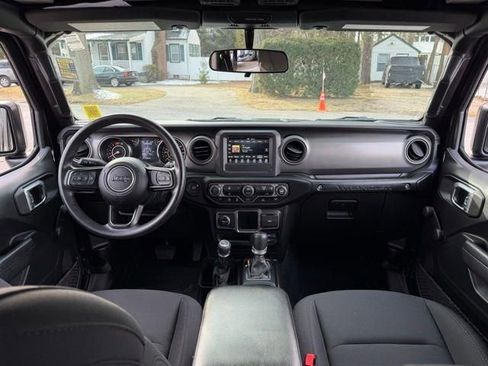 Used 2023 Jeep Wrangler Sport image 15