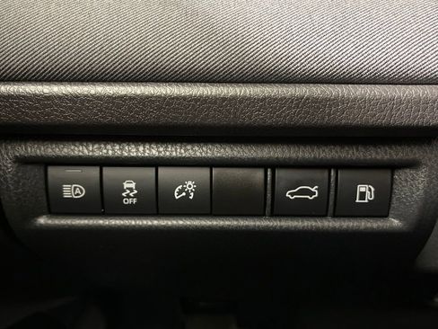 Certified 2025 Toyota Camry LE image 28