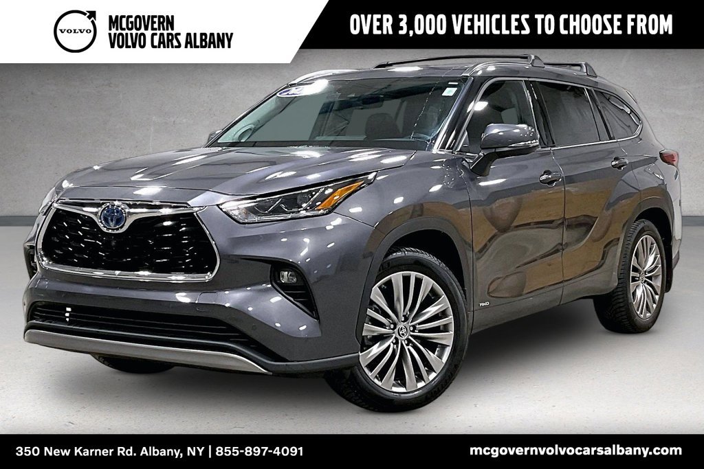 Used 2022 Toyota Highlander Platinum AWD/4WD image 1