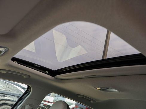 New 2026 Hyundai Elantra Limited image 15