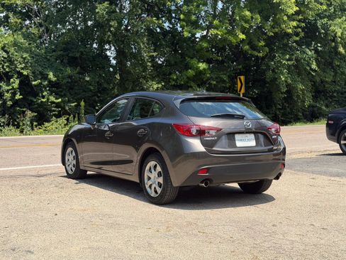Used 2016 MAZDA MAZDA3 i Sport FWD image 13