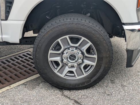 Used 2024 Ford F250 Lariat image 11