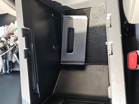 Used 2025 MAZDA MAZDA3 s image 29