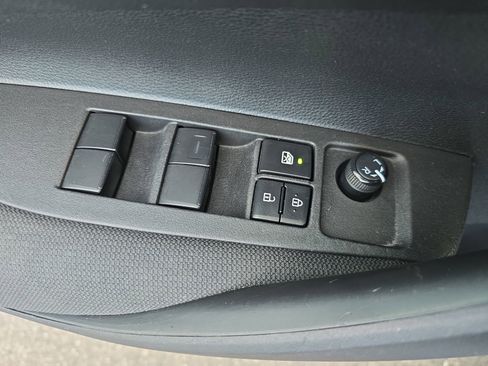 Certified 2024 Toyota Corolla LE image 28