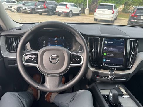 Certified 2025 Volvo XC60 B5 Plus image 18