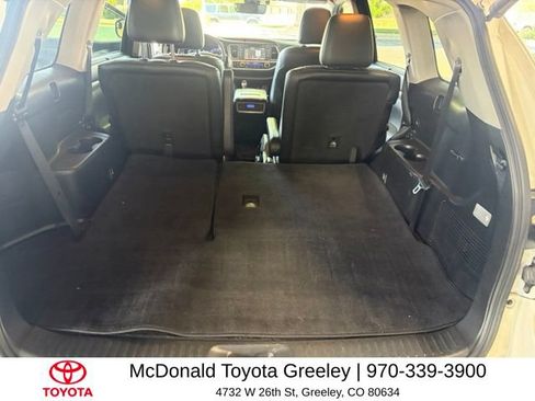 Used 2017 Toyota Highlander Limited Platinum AWD/4WD image 11