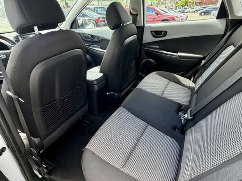 Used 2018 Hyundai Kona SE AWD/4WD image 17