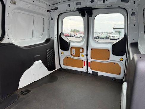 Used 2018 Ford Transit Connect XL image 19