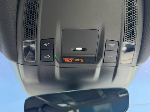 Used 2020 Porsche Taycan 4S image 25