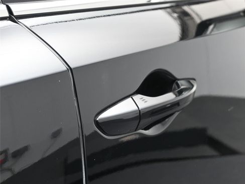 Used 2023 Acura MDX SH-AWD w/ Technology Package image 16