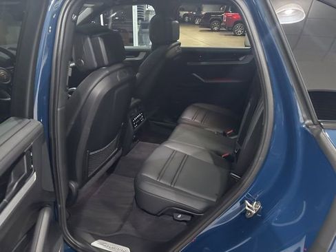 Used 2024 Porsche Cayenne S image 25