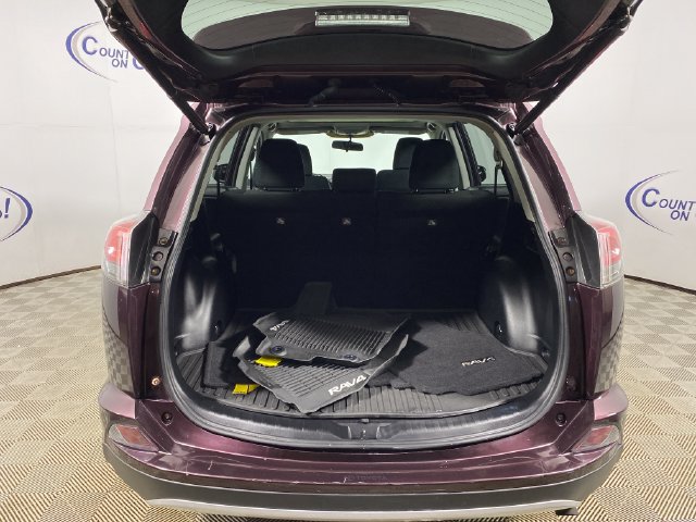 Used 2016 Toyota RAV4 XLE AWD/4WD image 6