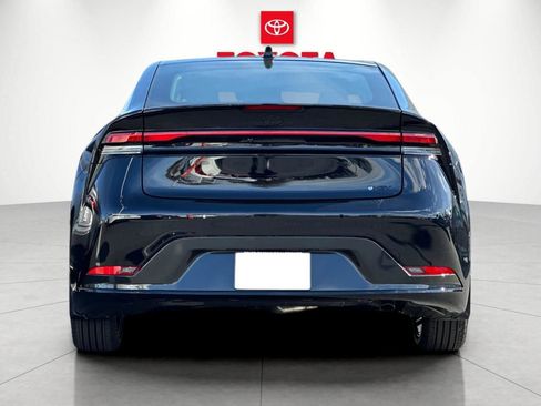 New 2026 Toyota Prius FWD image 4