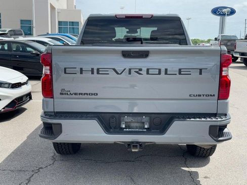 Used 2024 Chevrolet Silverado 1500 Custom w/ Turbomax Blackout Package AWD/4WD image 4