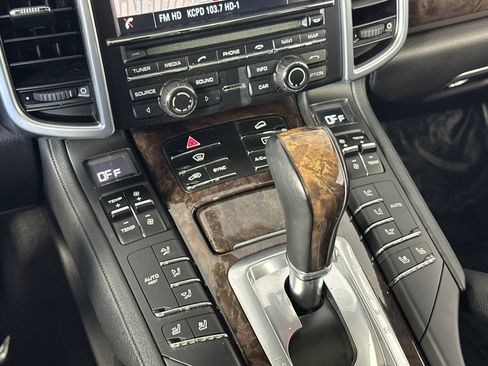 Certified 2016 Porsche Cayenne S AWD/4WD image 24