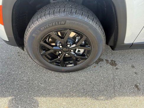 New 2025 Jeep Grand Cherokee L Altitude image 31