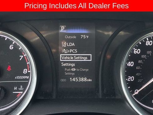 Used 2018 Toyota Camry LE FWD image 26