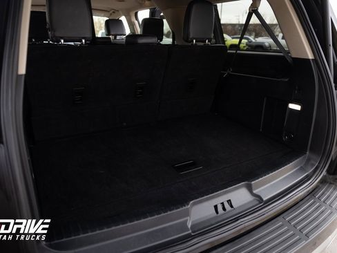 Used 2024 Ford Expedition Max XLT image 16