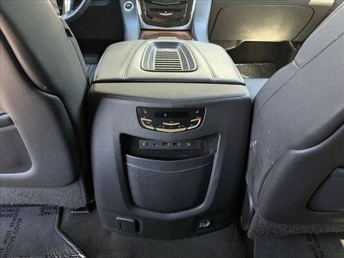 Used 2019 Cadillac Escalade Luxury AWD/4WD image 19