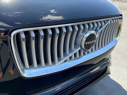 Used 2025 Volvo XC90 B5 Plus w/ Protection Package Premier image 34