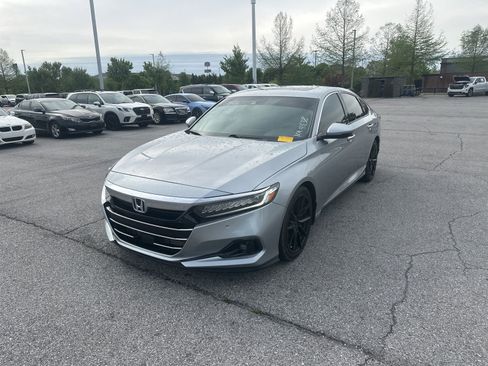 Used 2022 Honda Accord Touring image 1