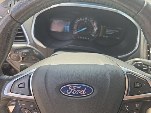 Used 2019 Ford Edge Titanium AWD/4WD image 24