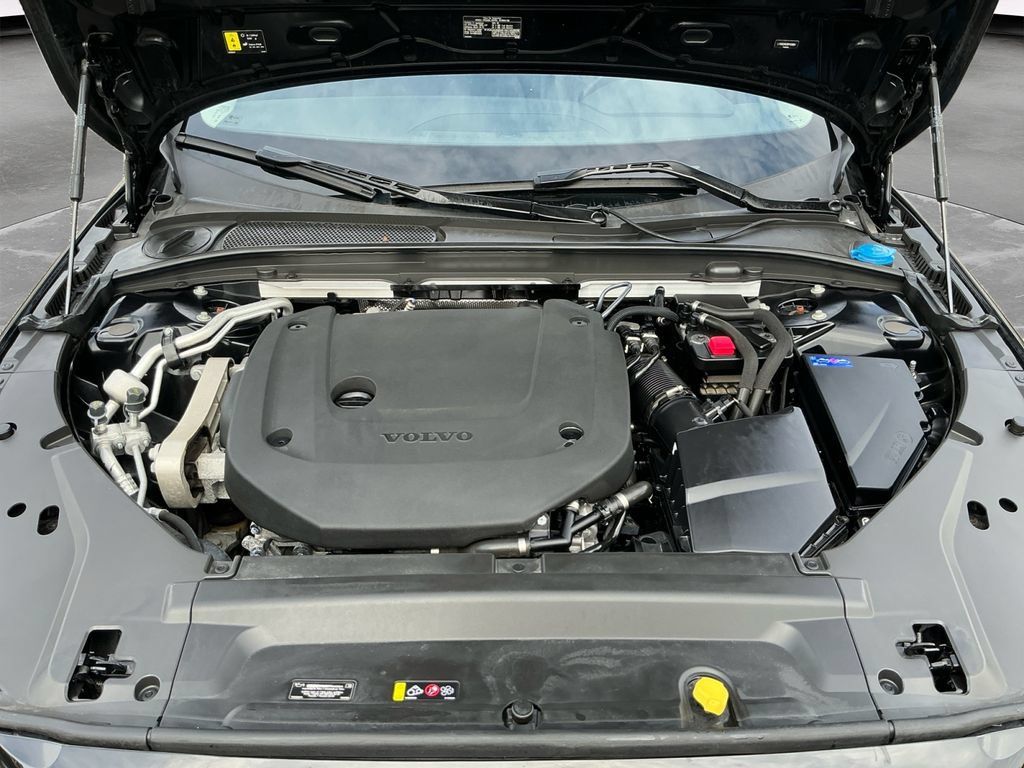 Used 2024 Volvo S90 B6 Plus AWD/4WD image 18