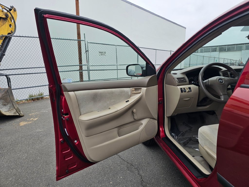 Used 2005 Toyota Corolla CE FWD image 18