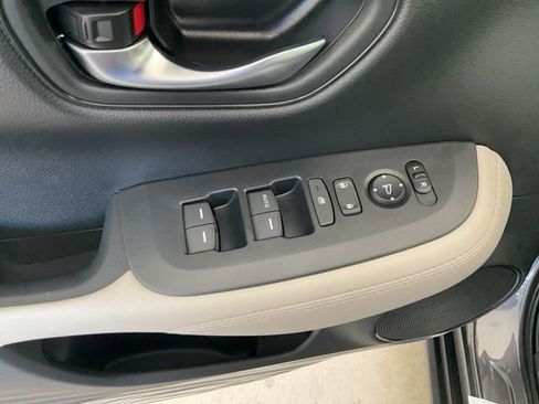 New 2026 Honda HR-V LX image 5