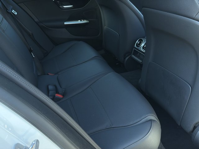 Used 2025 Mercedes-Benz C 300 4MATIC Sedan image 30