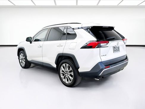 Used 2021 Toyota RAV4 Limited FWD image 6