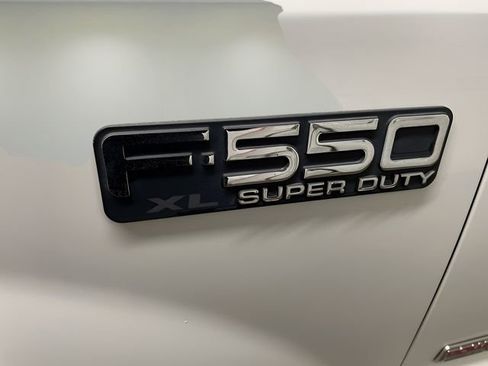 Used 2004 Ford F550 4x4 Regular Cab Super Duty image 31