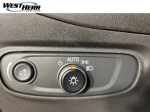 Used 2024 Chevrolet Equinox LT AWD/4WD image 12