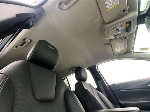 Used 2024 Buick Encore GX Sport Touring w/ Advanced Technology Package AWD/4WD image 17