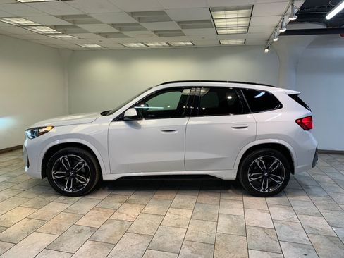 Used 2023 BMW X1 xDrive28i w/ M Sport Package AWD/4WD image 6
