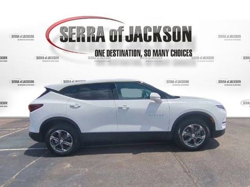 Used 2025 Chevrolet Blazer LT image 10