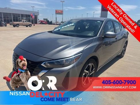 Used 2025 Nissan Sentra SV FWD image 1