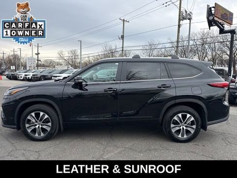 Used 2023 Toyota Highlander XLE image 19