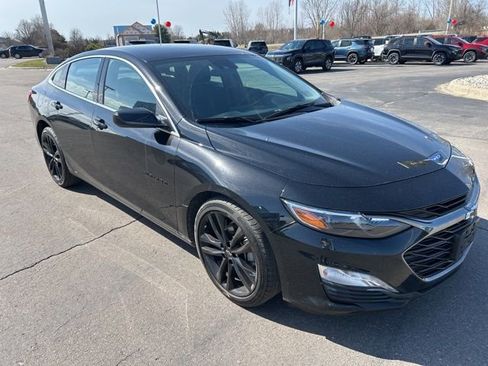 Used 2024 Chevrolet Malibu LT w/ Midnight Edition image 3