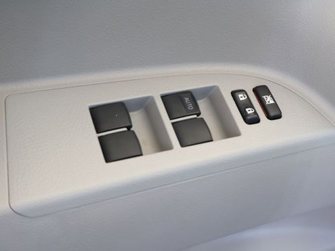 Used 2009 Toyota Highlander Limited image 12