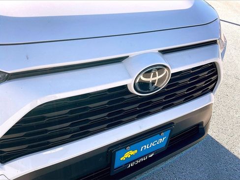 Used 2019 Toyota RAV4 XLE w/ Convenience Package image 29